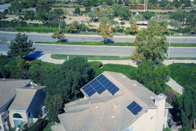 Sol Valencia explica cuáles son los pasos para poner placas solares - 1, Foto 1