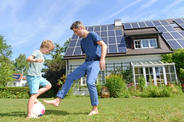 Instalación de placas solares para mejorar la calidad de vida familiar - 1, Foto 1