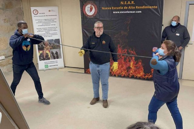 Los profesionales del coaching usan la metodología de alto impacto y firewalking como herramienta - 1, Foto 1