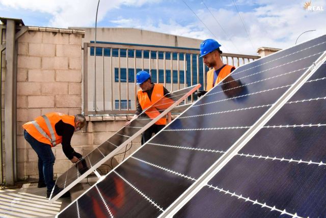 Formación en energía fotovoltaica con MPV Solar Reference - 1, Foto 1