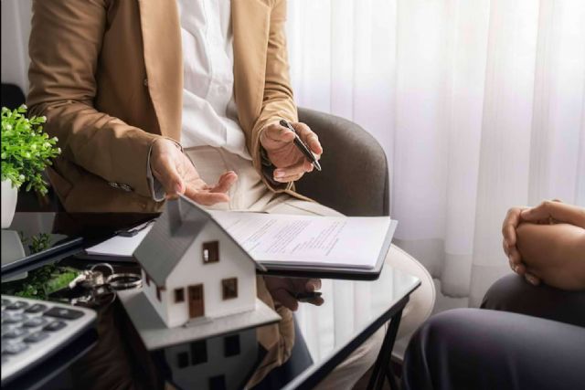 Cómo vender de forma rápida y al contado una casa de la mano de La Casa Agency El Clot - 1, Foto 1