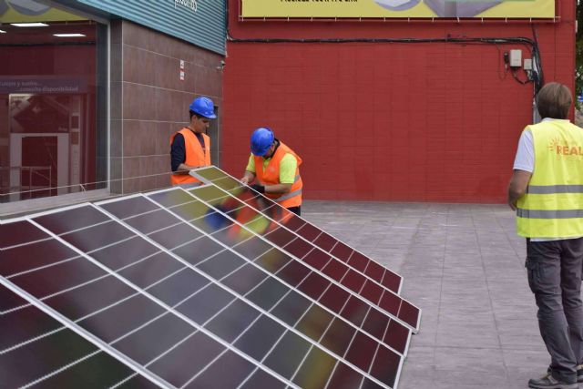 El crecimiento del sector fotovoltaico y sus oportunidades laborales, con MPV Solar Reference - 1, Foto 1