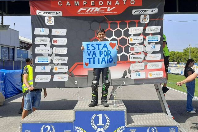 El piloto Marc Moñinos Esteve va por el momento liderando el campeonato Minimotard 85cc de la Comunidad Valenciana y está patrocinado por Élite Capilar - 1, Foto 1