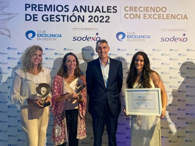 Álvaro de la Parra recoge dos premios en reconocimiento de la excelencia, innovación y sostenibilidad de la Fundación Jiménez Díaz - 1, Foto 1