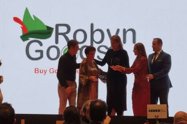 Premio Titanes de las Finanzas 2022 para el eSolidario “RobynGoods” - 1, Foto 1