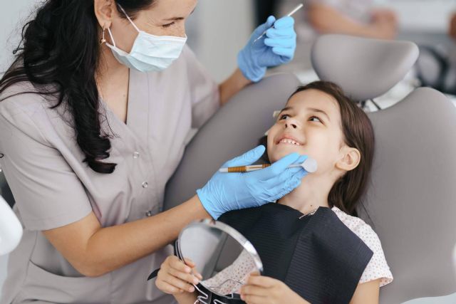 Cuidar la salud bucal desde la infancia de la mano de expertos en odontopediatría, con Clínica Dental Agudo Rosa - 1, Foto 1