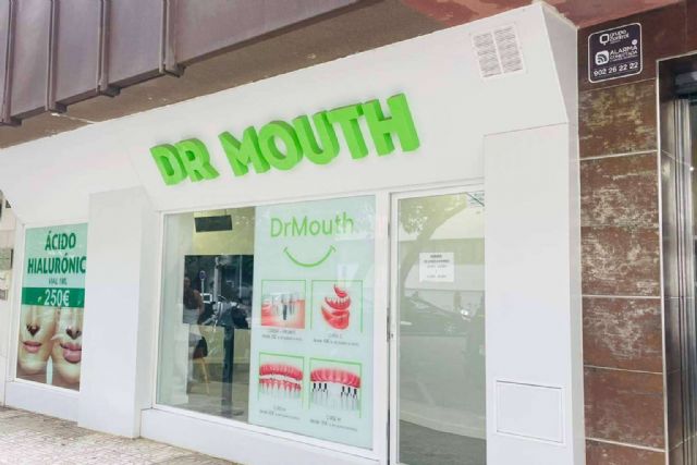 Ayudas para implantes dentales con la clínica DrMouth - 1, Foto 1