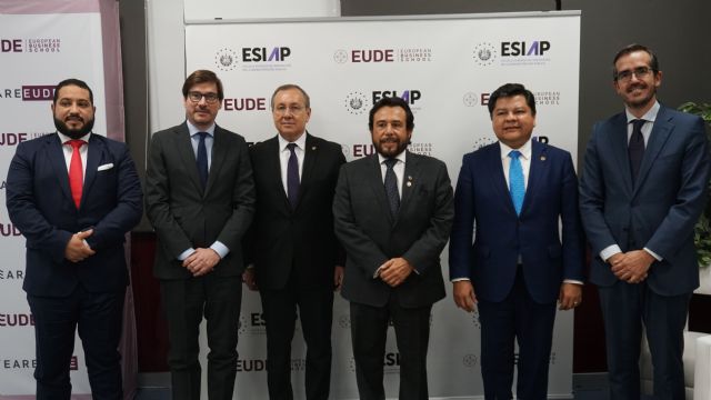 El vicepresidente de la República de El Salvador, Dr. Félix Ulloa hijo, firma un convenio de colaboración con EUDE Business School - 1, Foto 1