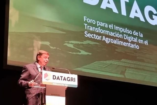 Luis Planas: La digitalización es imprescindible para la competitividad económica y medioambiental del sector agroalimentario - 1, Foto 1