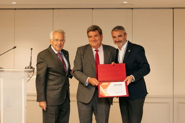 Fundación Adecco se convierte en la primera entidad en recibir el Sello de Inclusión Social del Ministerio de Inclusión, Seguridad Social y Migraciones - 1, Foto 1