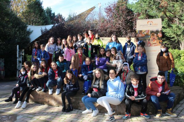 Niños y adolescentes de Menudos Corazones disfrutan de los animales gracias a Faunia y Proyecto+Vida - 1, Foto 1