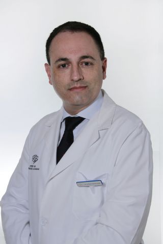 El andaluz Andrés Muñoz, nominado por los ´Doctoralia Awards 2022´ entre los mejores neurocirujanos de España - 1, Foto 1