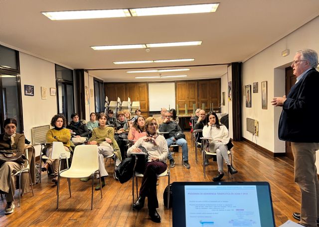 Más de un centenar de farmacéuticos de Gipuzkoa participan en las reuniones zonales organizadas por el COF Gipuzkoa - 1, Foto 1