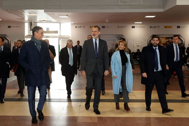 La ministra de Transportes, Movilidad y Agenda Urbana, Raquel Sánchez, ha acompañado al rey Felipe VI y al presidente del Gobierno, Pedro Sánchez, en el viaje inaugural de los servicios de alta velocidad entre Madrid y Murcia, Foto 1