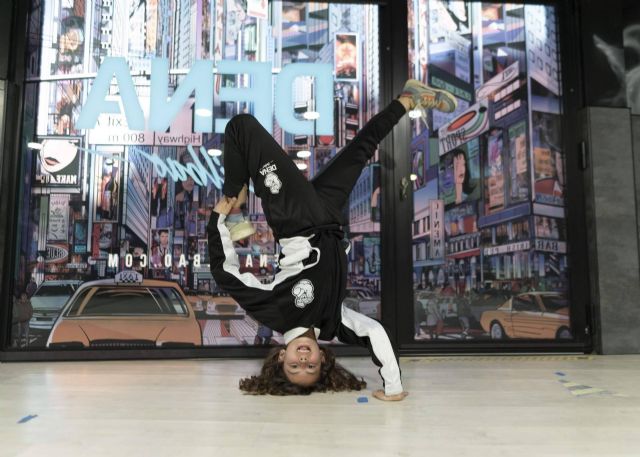 Niños y niñas asisten a clases de baile con DENA BILBAO - 1, Foto 1