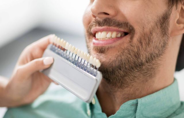 Clínica Dental Delgado mejora la sonrisa de sus pacientes con carillas dentales - 1, Foto 1