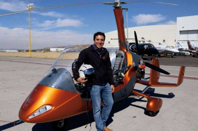 Un aficionado a la aviación que sigue el legado familiar, Bernardo Eucario Moreno León - 1, Foto 1