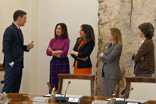 Pedro Sánchez analiza con mujeres directivas los avances en derechos y políticas de igualdad - 1, Foto 1