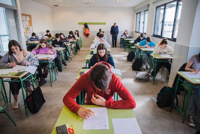 Estudiantes de 50 centros educativos de diferentes comunidades autónomas participan en la prueba piloto de acceso a la universidad - 1, Foto 1