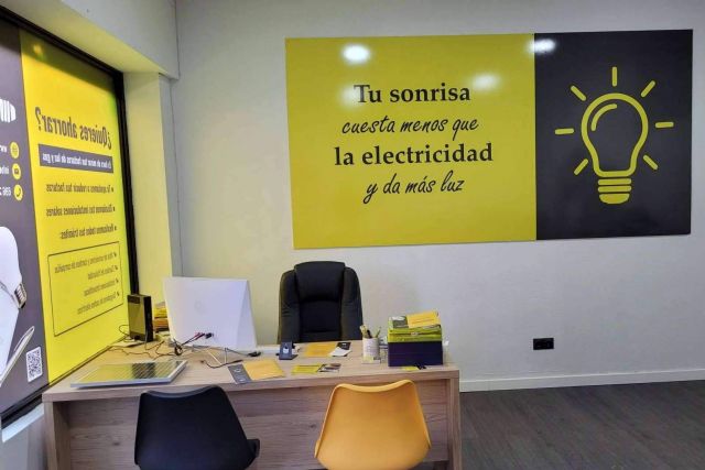 Ahorrar en la factura eléctrica en Granada, de la mano de Descuentos en Luz - 1, Foto 1