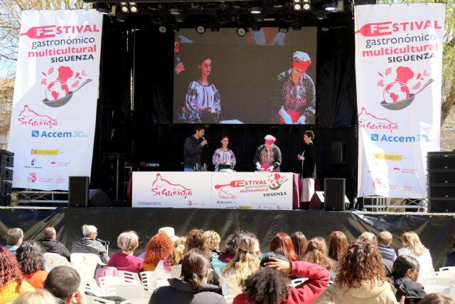 La diversidad de la cocina mundial protagoniza el Festival Gastronómico Multicultural de Sigüenza - 1, Foto 1