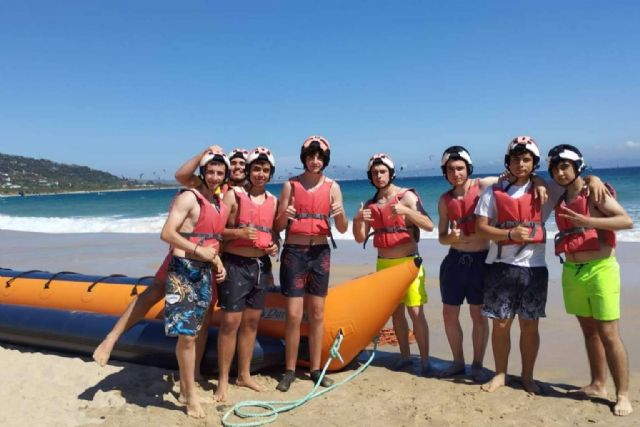 Campamentos de verano para adolescentes en la playa de Tarifa de la mano de Tarifa Kitesurf Camp - 1, Foto 1