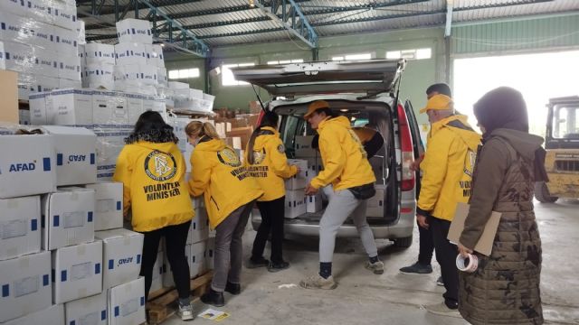 Voluntarios de Scientology distribuyen 78 toneladas de suministros en Turquia - 1, Foto 1