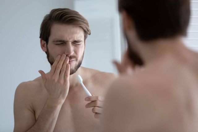 Tratamientos de periodoncia de la mano de odontólogos especializados, en Clínica Dental Delgado - 1, Foto 1