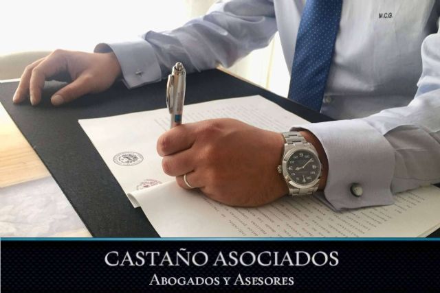 ¿Cómo actuar en caso de un despido improcedente?, según Castaño Asociados - 1, Foto 1