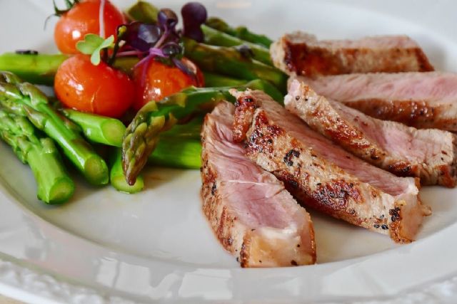 El sector ganadero-cárnico insta a las Comunidades Autónomas a poner en valor en el ámbito educativo la ganadería y el papel de la carne en la nutrición - 1, Foto 1