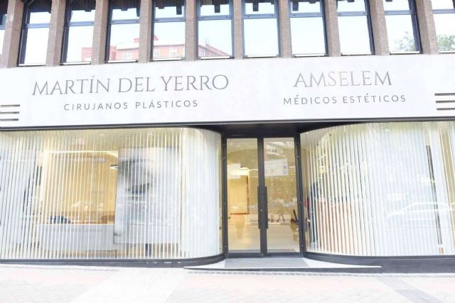 ¿Dónde encontrar un puntero templo madrileño de la medicina y la cirugía estéticas 360º? Clínica Martín del Yerro I Amselem - 1, Foto 1