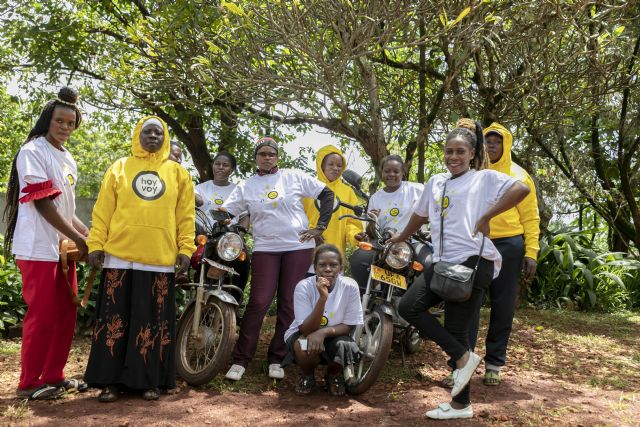 Hoy-voy y Mujeres Rising for África lanzan una campaña solidaria para la formación vial de mujeres en África - 1, Foto 1