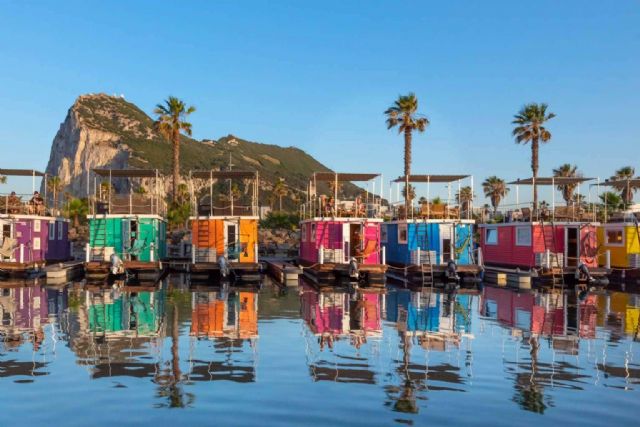 Disfrutar de La Línea de la Concepción y Gibraltar alojándose en casas flotantes - 1, Foto 1