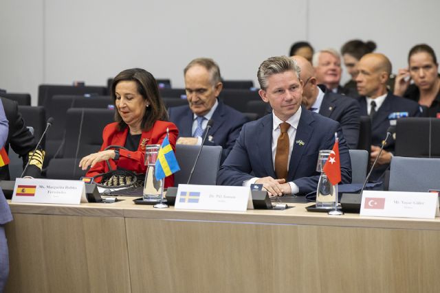 Robles asiste a la reunión del Grupo de Contacto para la Defensa de Ucrania y a la reunión ministerial de la OTAN - 1, Foto 1