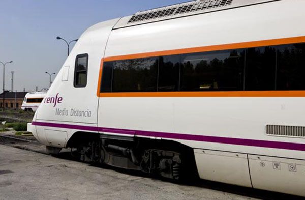 Transportes, Movilidad y Agenda Urbana amplía la caducidad de los bonos Avant de Renfe con carácter permanente - 1, Foto 1