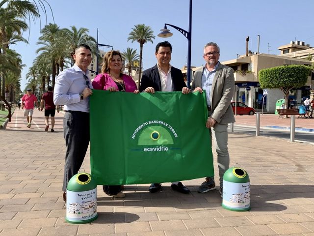 San Javier tratará de revalidar la Bandera Verde obtenida el pasado verano en la campaña estival de Ecovidrio - 1, Foto 1