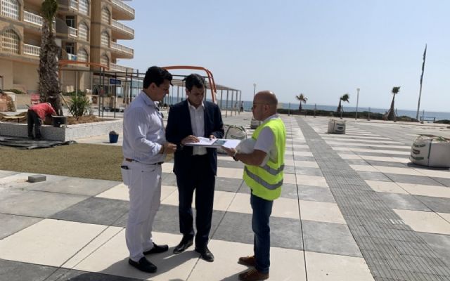 La plaza Castillos de Mar , en La Manga del Mar Menor, se estrena este verano con espacios verdes, juegos saludables y áreas de descanso - 1, Foto 1