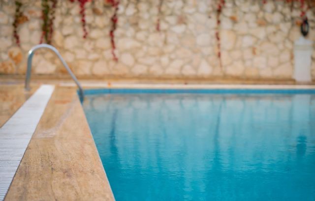 Piscinas Lara explica cómo recuperar el agua de la piscina después de las tormentas - 1, Foto 1