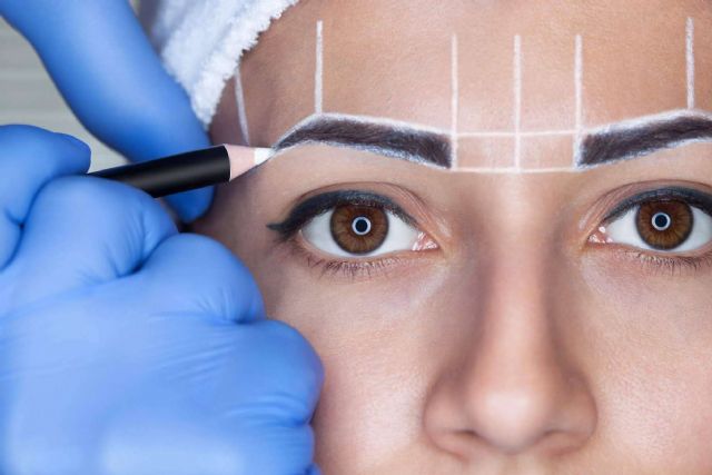 Transformar la apariencia con la solución definitiva, el injerto de cejas en mujeres - 1, Foto 1