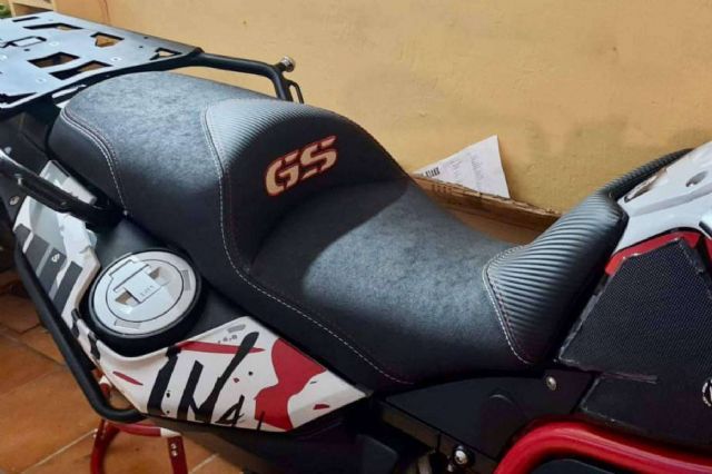 Hoja de juntas grande de Papel Aceitado - Recambios para motos en Málaga -  venta online de piezas moto