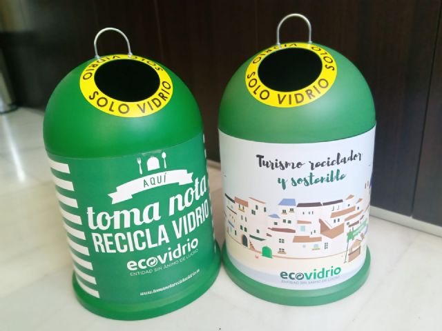 San Javier intentará este verano volver a conseguir la Bandera Verde que premia el reciclado de vidrio - 1, Foto 1