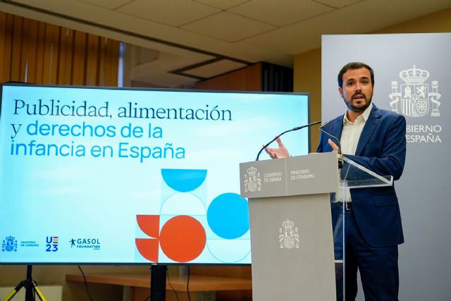 Garzón: El 40% de los menores expuestos a la publicidad de comida rápida la toman más de dos días por semana - 1, Foto 1