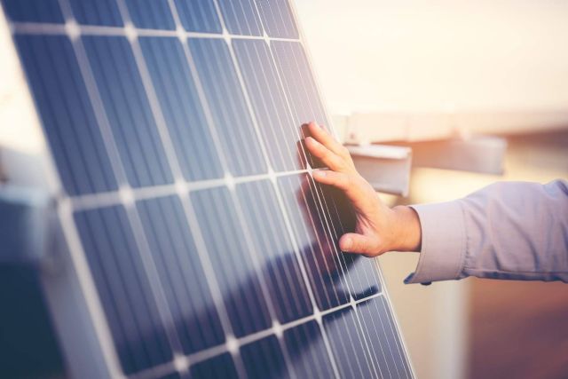 Instalación de placas solares de balcón, de la mano de Solomnia - 1, Foto 1