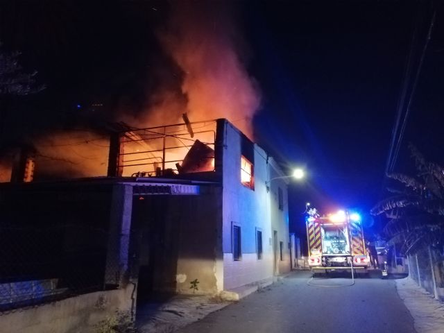 Incendio en una vivienda en Las Torres de Cotillas - 1, Foto 1