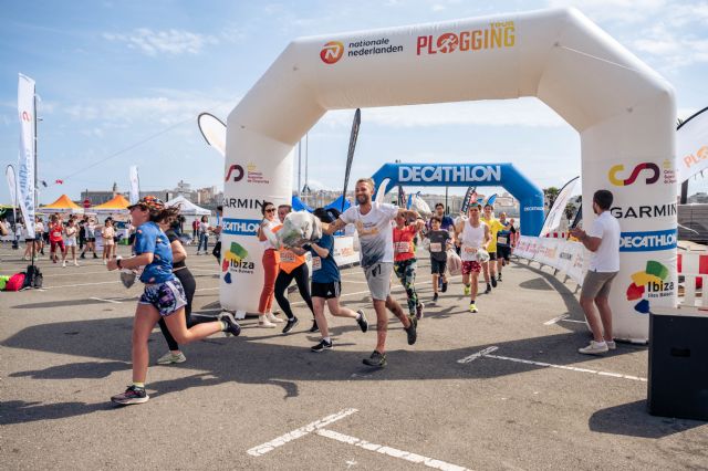 Ibiza referente en impulsar el deporte con propósito: nueva edición del Nationale-Nederlanden Plogging Tour - 1, Foto 1