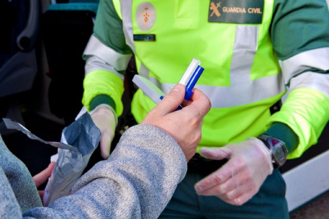 La Dirección General de Tráfico pone en marcha una campaña especial de controles intensivos de alcohol y drogas - 1, Foto 1