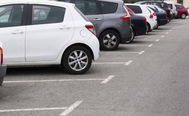 Aparcar el coche al lado del aeropuerto de Alicante de una manera segura es posible con Monster Parking - 1, Foto 1