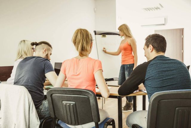 Linguavisión, la academia de inglés en Badalona, explica cómo aprender inglés rápido y fácil - 1, Foto 1