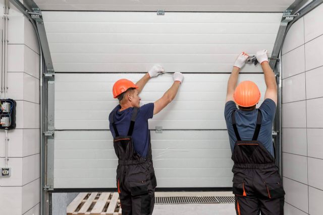 Soluciones personalizadas para el mantenimiento y actualización de puertas de garaje de la mano de Segova - 1, Foto 1