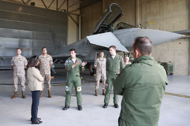 Robles visita los destacamentos españoles en Estonia y pone en valor su misión en el marco de la OTAN - 1, Foto 1